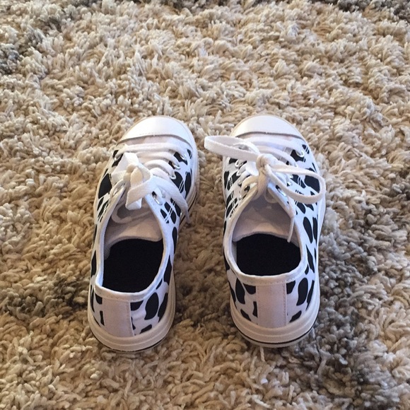 Cow print tennis shoes - Picture 3 of 3